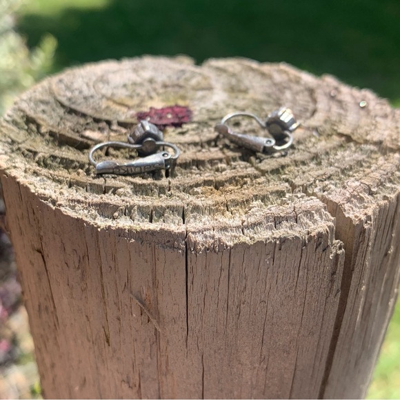 Sabika crystal drop earrings - Picture 8 of 9